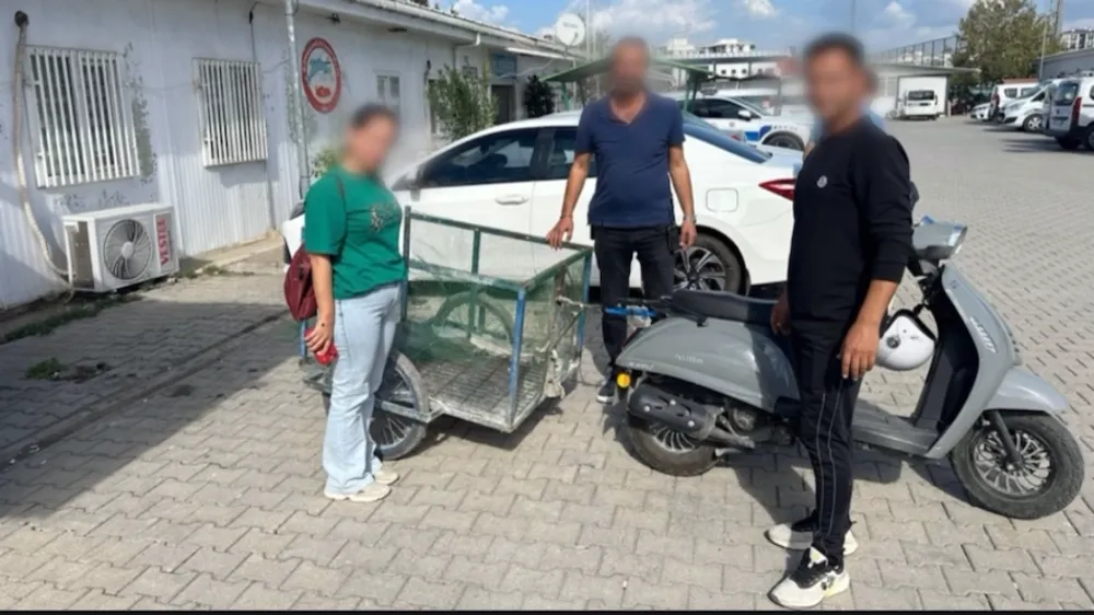 Osmaniye polisi, çalınan pazar arabasını bulup sahibine teslim etti