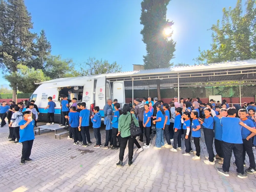 Osmaniye İl Müftülüğü ve TDV’den öğrencilere sıcak çorba ikramı