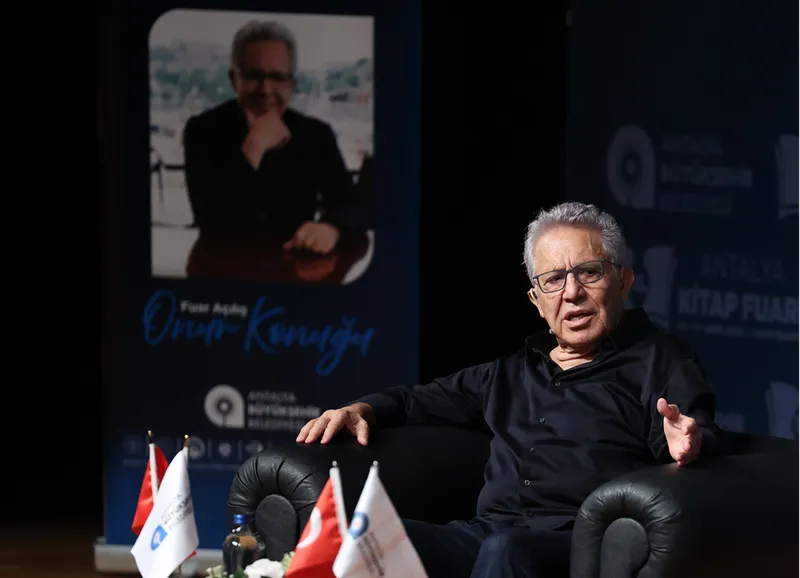 Zülfü Livaneli Antalya Kitap Fuarı