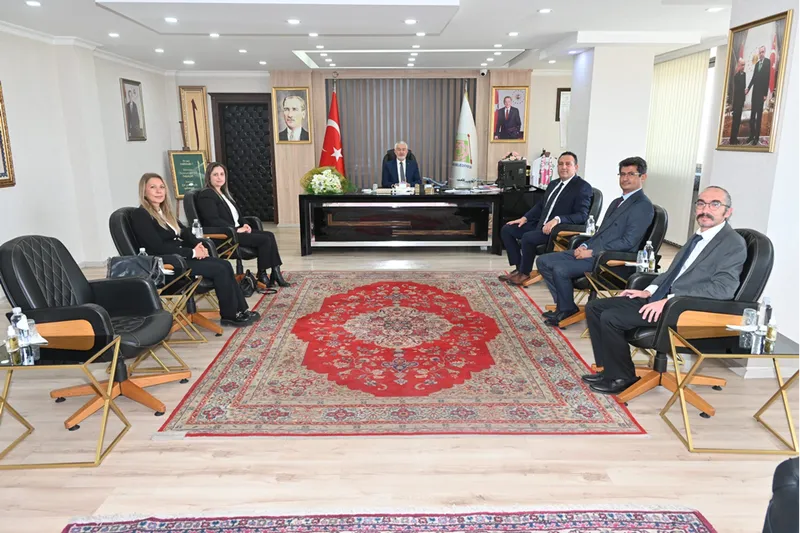 Eczacılar Odası yönetiminden Isparta Belediye Başkanı Başdeğirmen