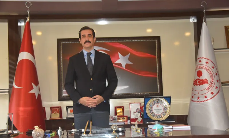 Bozyazı Kaymakamı Topsakaloğlu