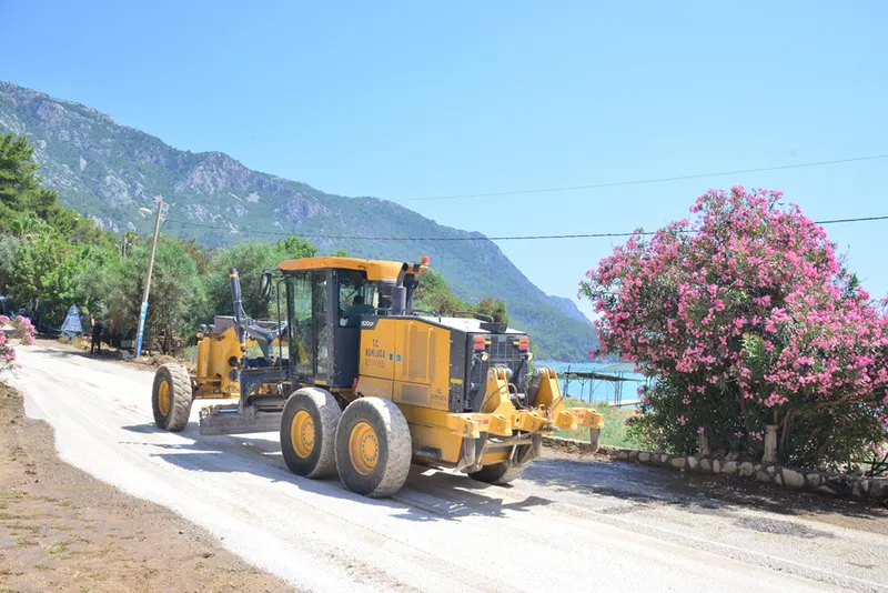 Kumluca Belediyesi, 25 mahallede 222 bin metrekare asfalt çalışması yaptı