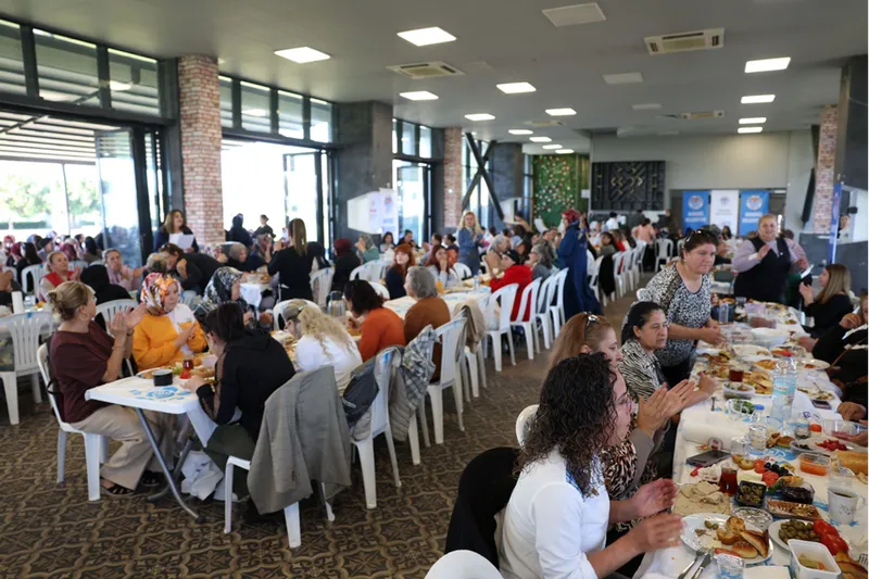 Akdeniz ilçesinde kadın kursiyerler kahvaltı etkinliğinde buluştu 