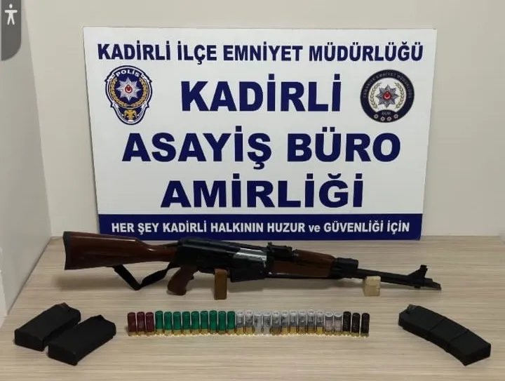 Kadirli ilçesinde asayiş uygulamalarında yakalanan firari 6 zanlı tutuklandı