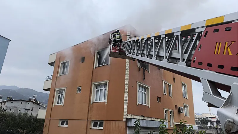 Dörtyol ilçesinde evde çıkan yangın söndürüldü