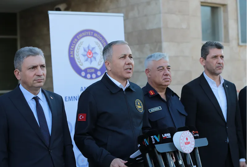 İçişleri Bakanı Yerlikaya, 