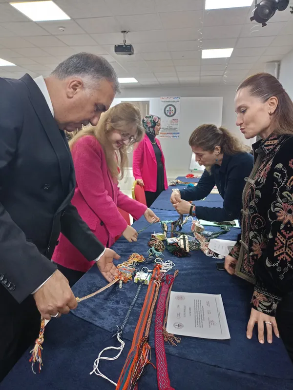 Geleneksel çarpana dokuma Antalya