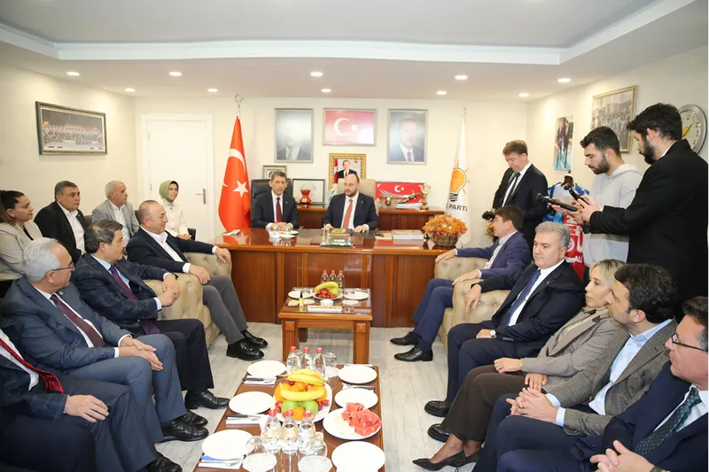 AK Parti Genel Başkan Yardımcısı Büyükgümüş, AK Parti Antalya İl Başkanlığında konuştu: