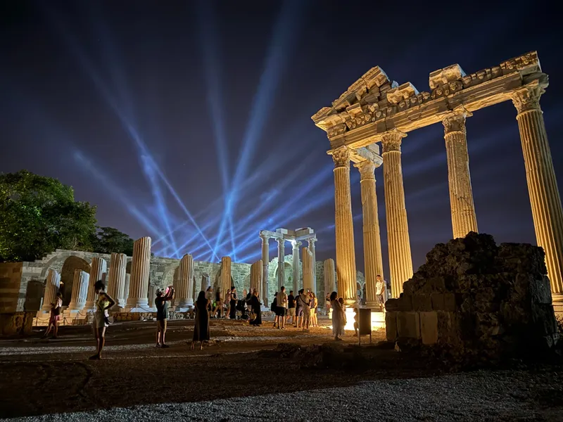 Antalya, tüm zamanların en yüksek ekim ayı ziyaretçi rekorunu kırdı