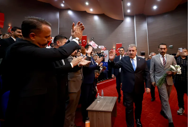 BBP Genel Başkanı Mustafa Destici partisinin Mersin İl Kongresi