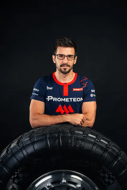 Prometeon 2025 Dakar şampiyonu Macik ile işbirliğini yeniledi