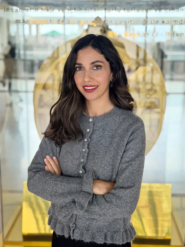 Tek elle telefon kullanımı el ve bilek sorunlarına davetiye çıkarıyor