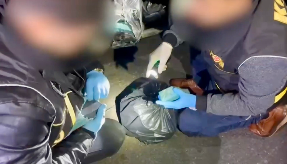 Osmaniye’de otobüste 277 kaçak cep telefonu ele geçirildi