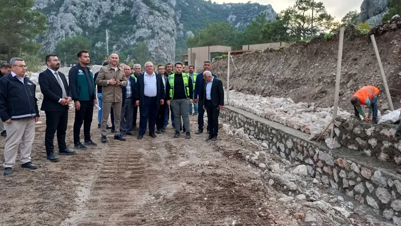 Kumluca Kaymakamı Güneş, ilçedeki altyapı çalışmalarını inceledi