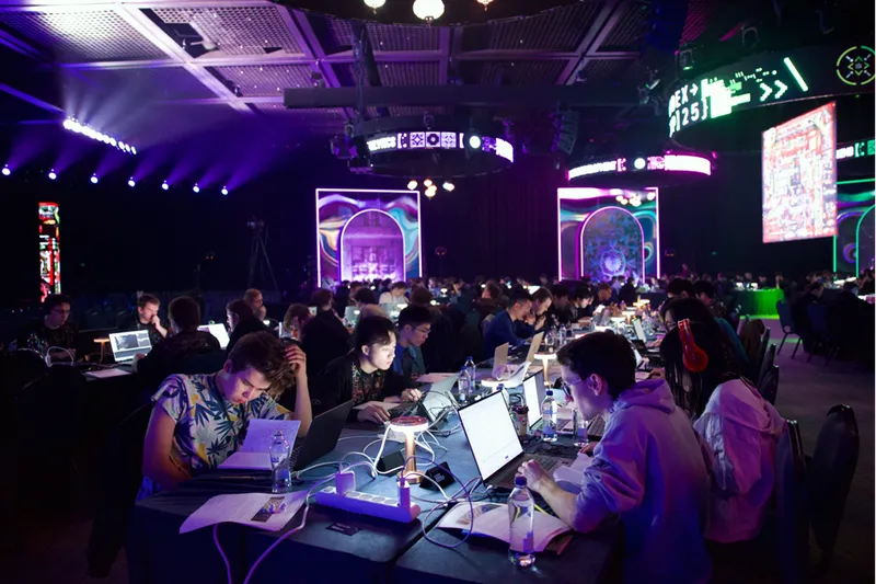 Yandex Cup finallerinde 196 geliştirici 140 bin dolarlık ödül için yarıştı