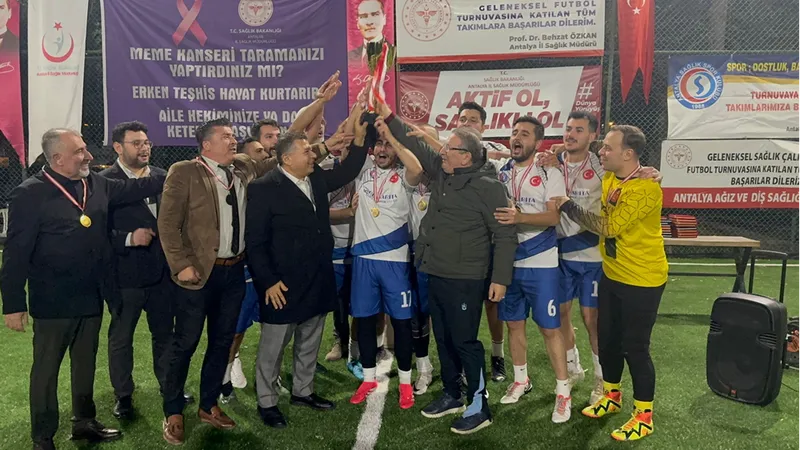 Antalya Sağlık Müdürlüğü tarafından düzenlenen futbol turnuvasında Antalya Sağlıkspor birinci oldu