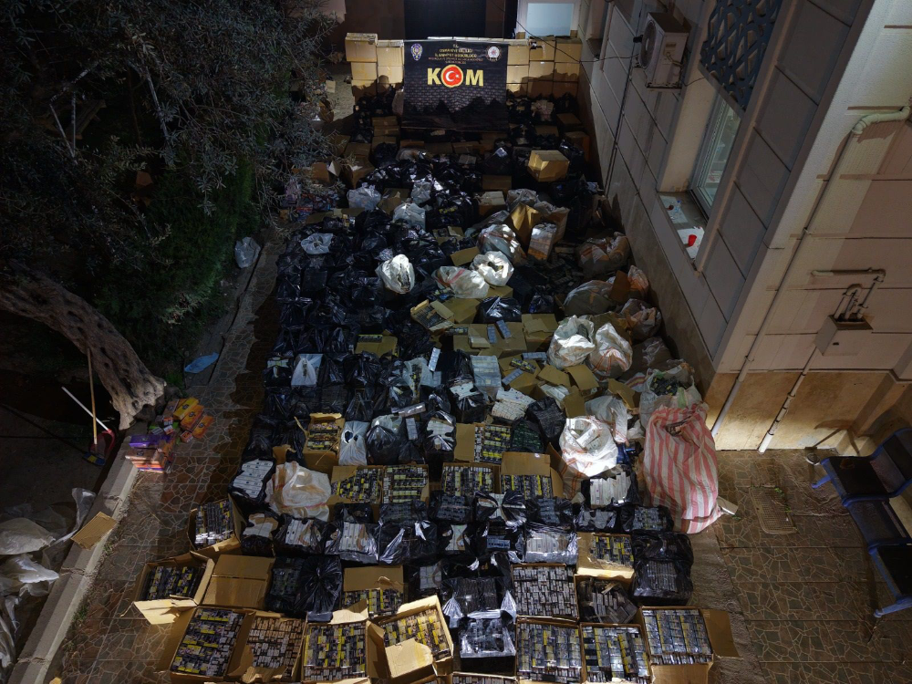 Osmaniye’de durdurulan TIR’da 146 bin 800 paket kaçak sigara ele geçirildi