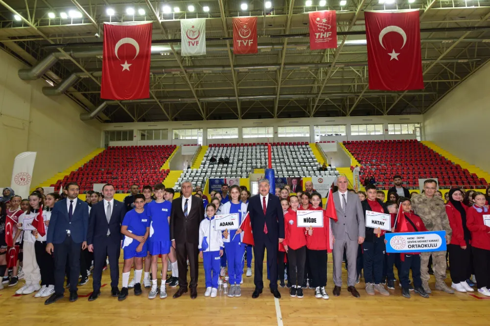 Okul Sporları Küçükler Voleybol Yarı Final Müsabakaları Osmaniye’de başladı