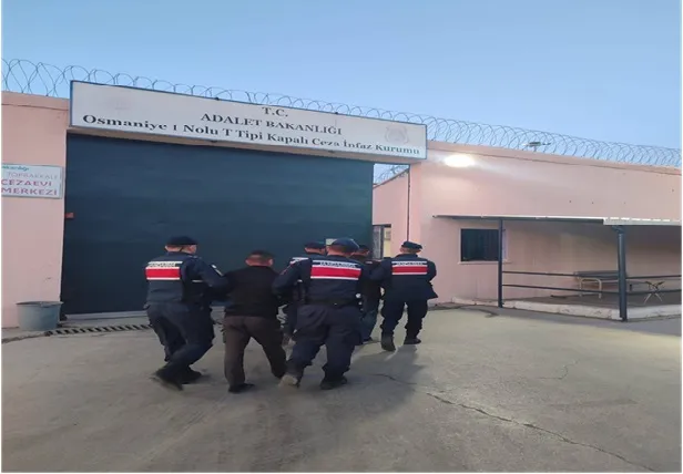 Osmaniye’de bahçelerden sulama borularını çalan 2 şüpheli tutuklandı