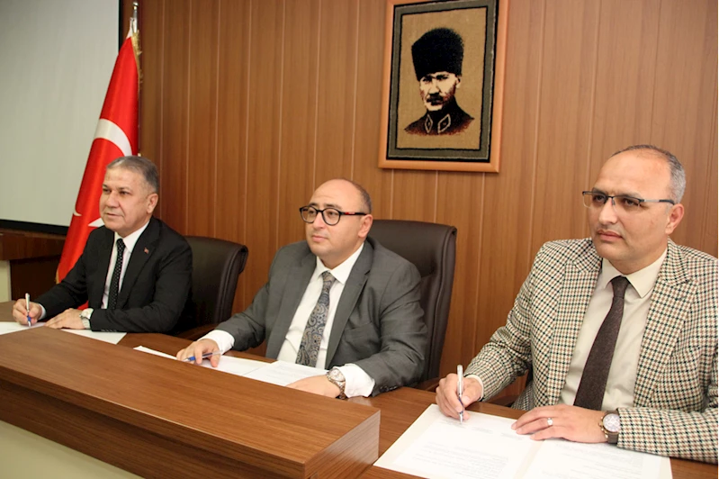 MEÜ, Erdemli Belediyesi ve İlçe Milli Eğitim Müdürlüğü öğrenciler için protokol imzaladı