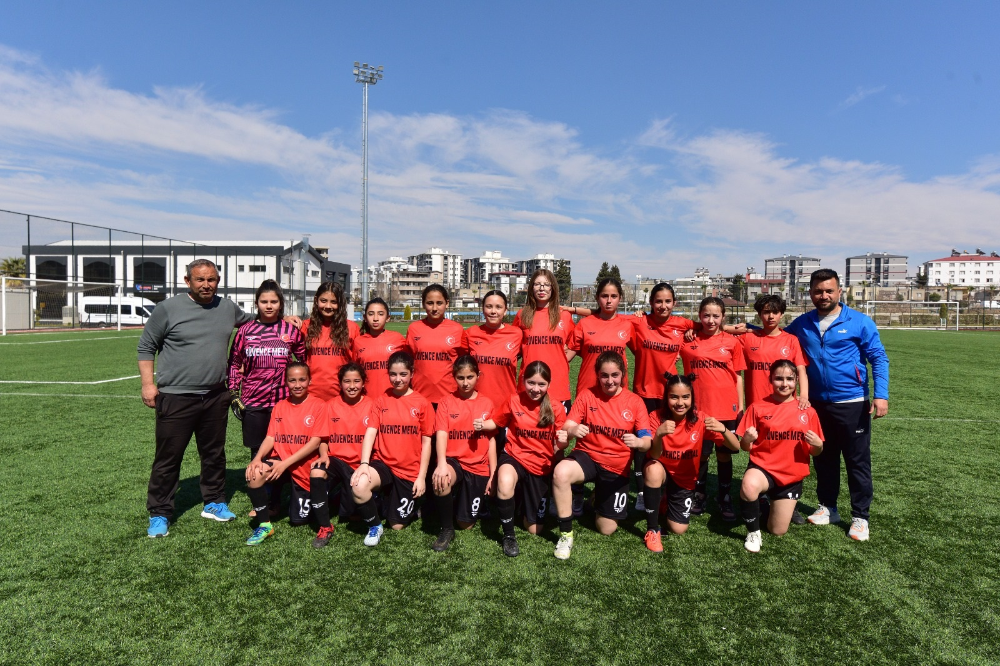 Osmaniye’de Yıldız Kızlar Futbol İl Birinciliği tamamlandı