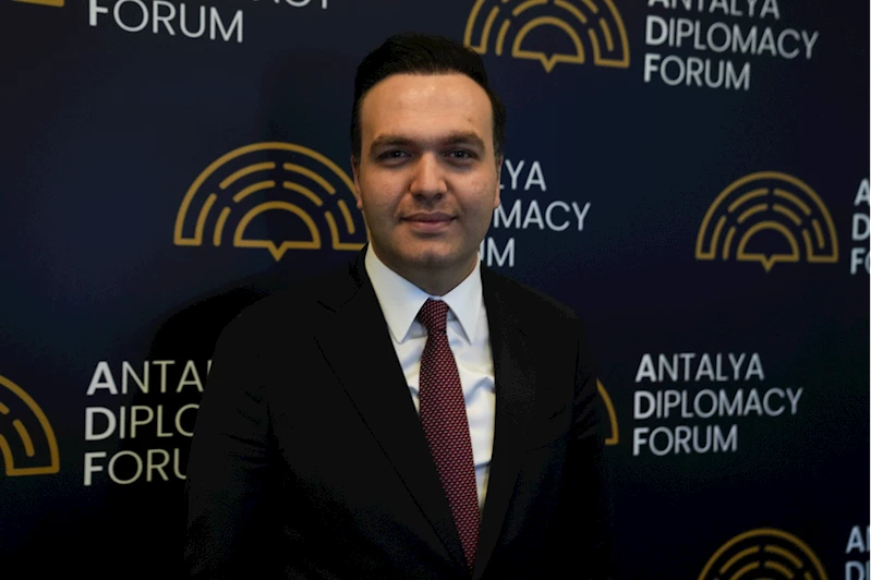 AK Parti Gençlik Kolları üyeleri, Antalya Diplomasi Forumu