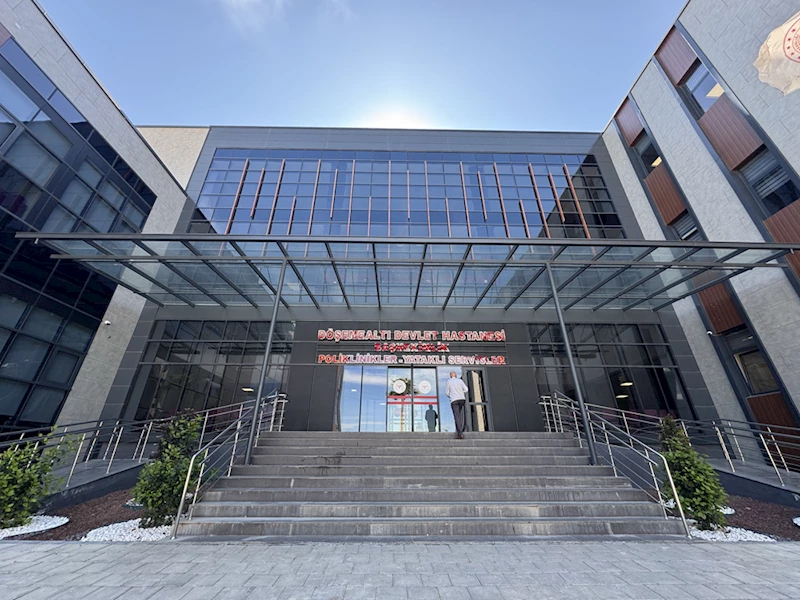 Döşemealtı Devlet Hastanesi uzman doktorlarıyla tam donanımlı hizmet veriyor