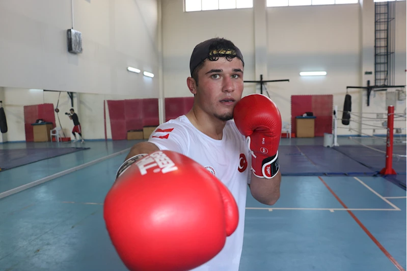 Demir döverek organizasyonlara hazırlanan milli boksörün hedefi dünya şampiyonluğu