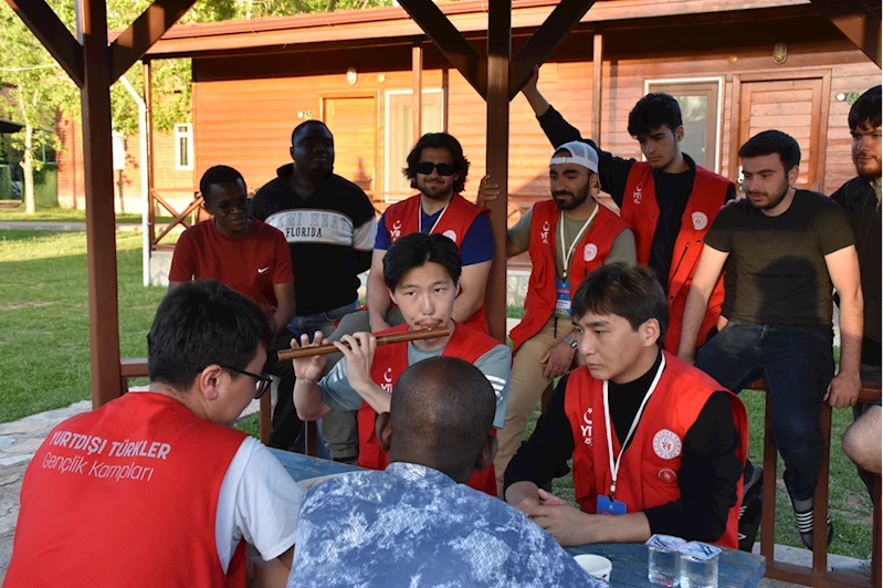 Yurt dışında yaşayan gençler, Antalya