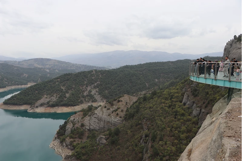 Ali Kayası Cam Teras