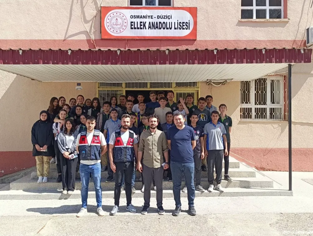 Osmaniye’de jandarmadan öğrencilere siber güvenlik eğitimi