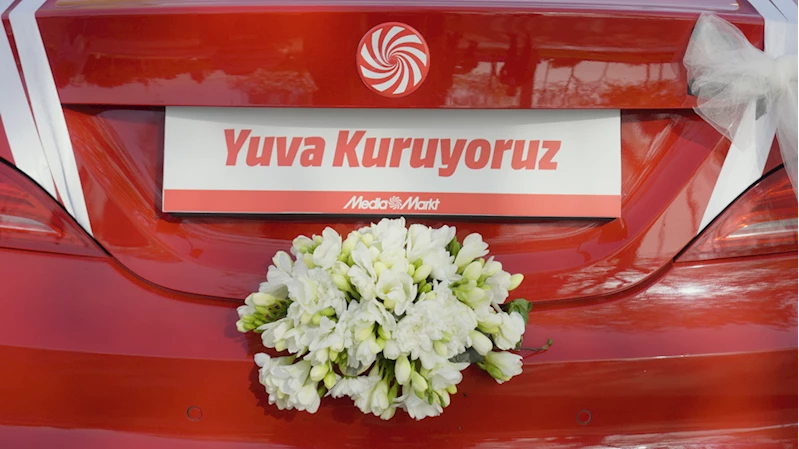 MediaMarkt Türkiye, kampanyasını gelin arabasıyla tanıttı