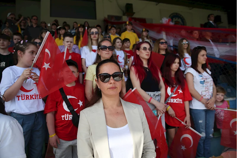 Ukraynalı 24 yetim çocuk Alanya