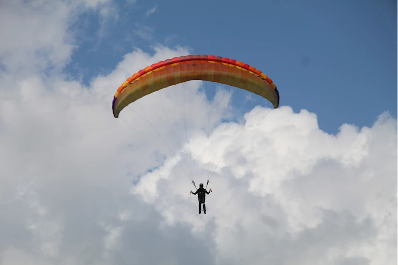 Dünya Yamaç Paraşütü Hedef Şampiyonasının 2. etabı başladı