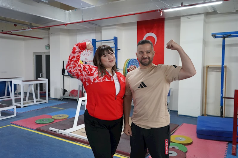 Halterde gençler dünya şampiyonu olan Fatmagül Çevik Isparta