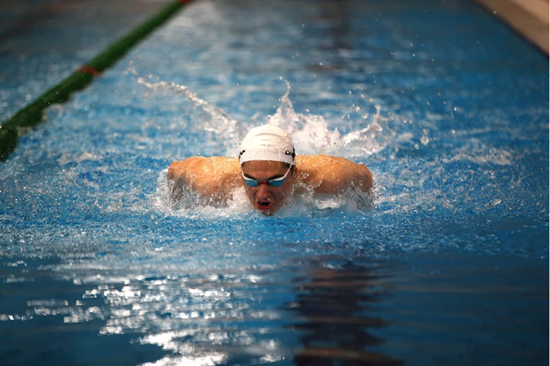 Milli yüzücü Arel, Sırbistan ve Kuzey Makedonya