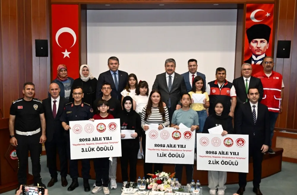 Osmaniye’de aileyi en iyi anlatan öğrenciler ödüllendirildi