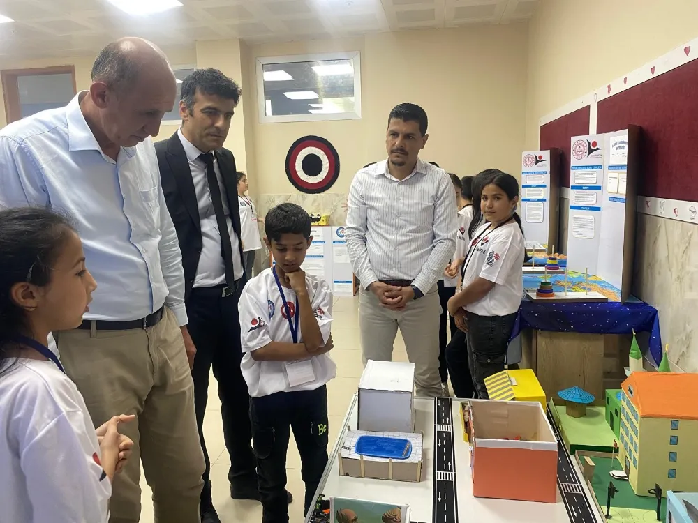 Düziçi’nde Şehit Üzeyir Aslan Ortaokulu’ndan Bilim Fuarı