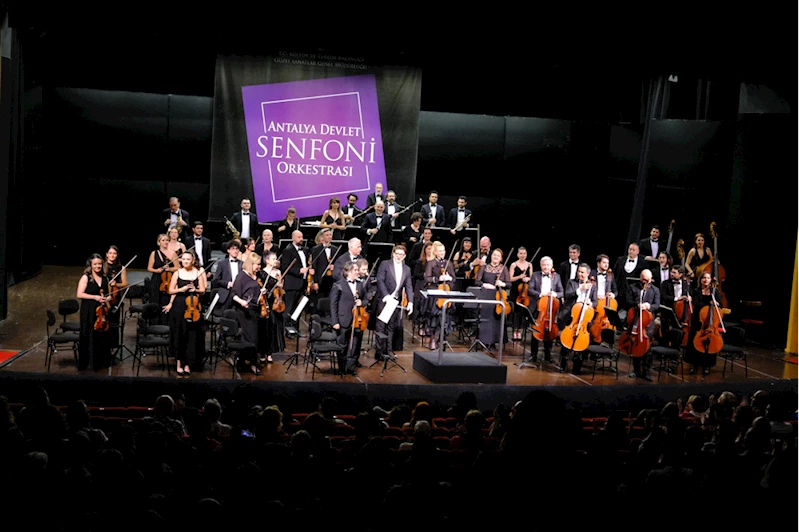 Antalya Devlet Senfoni Orkestrası klasik müziğin başyapıtlarıyla sezon finali yaptı