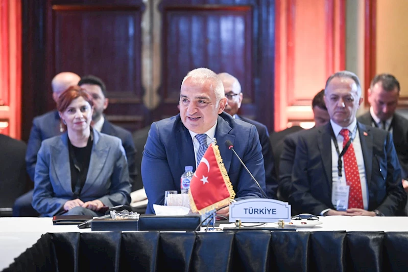 Antalya, D8 Yılın Turizm Şehri Ödülü