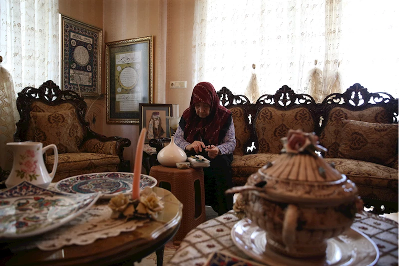  Evini sanat galerisine dönüştürdü