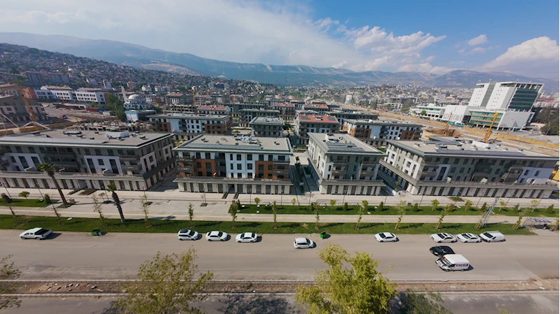 Bakan Kurum, yeniden inşa edilen Azerbaycan Mahallesi ve Ebrar Sitesi