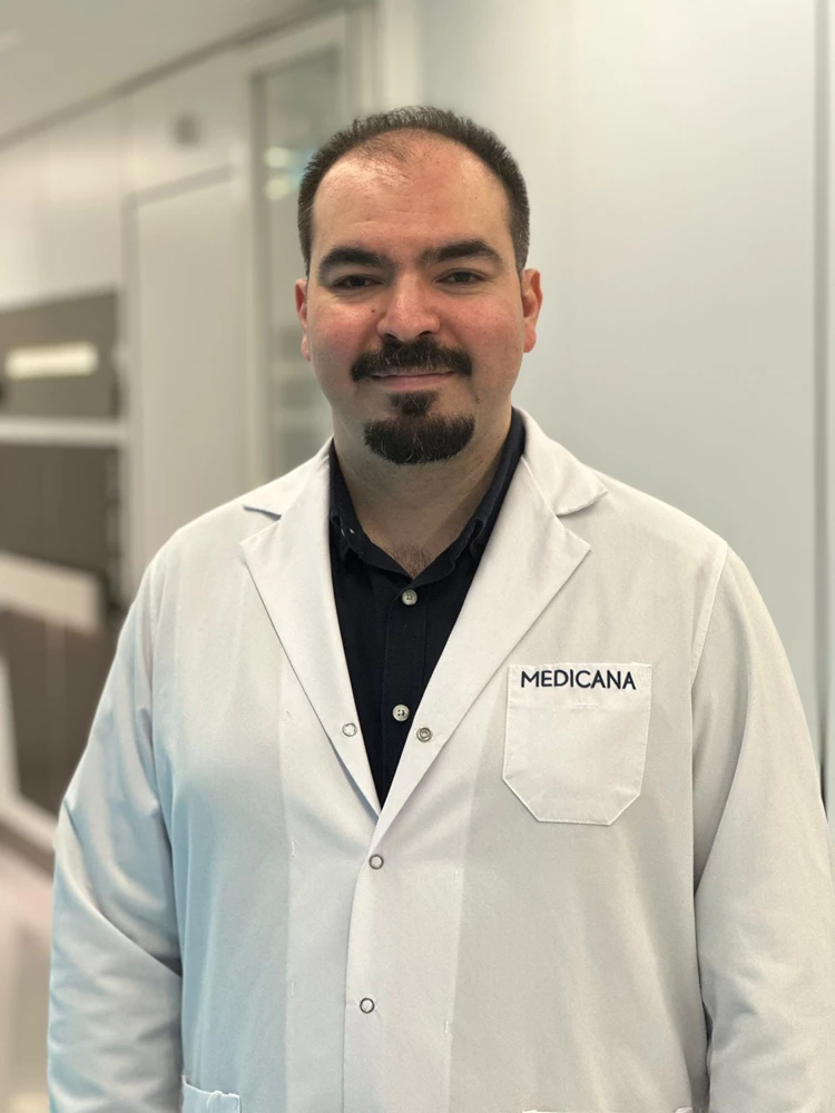 Ergenlikte artan dijital cihaz kullanımı çocuklarda skolyoz riskini yükseltiyor