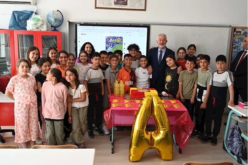 Isparta Belediye Başkanı Başdeğirmen, ilkokul öğrencileriyle bir araya geldi