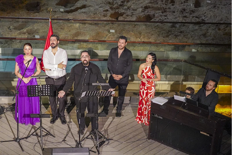 Antalya Devlet Opera ve Balesi 15 Temmuz konseri düzenledi