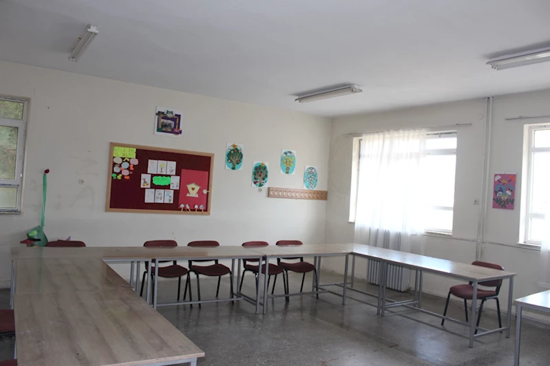 Akseki Şahinler Mesleki ve Teknik Anadolu Lisesine kayıt yaptıranlara burs ve pansiyon desteği