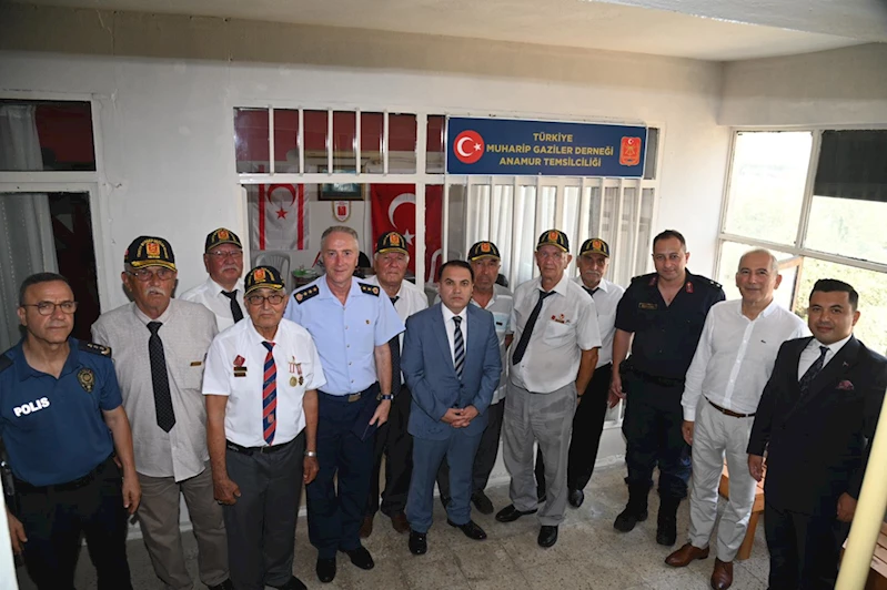 Anamur Kaymakamı Kemal Duru gazilerle bir araya geldi 