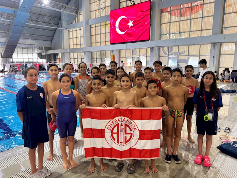 Antalyaspor yüzme takımı Gelişim Ligi final etabına yükseldi