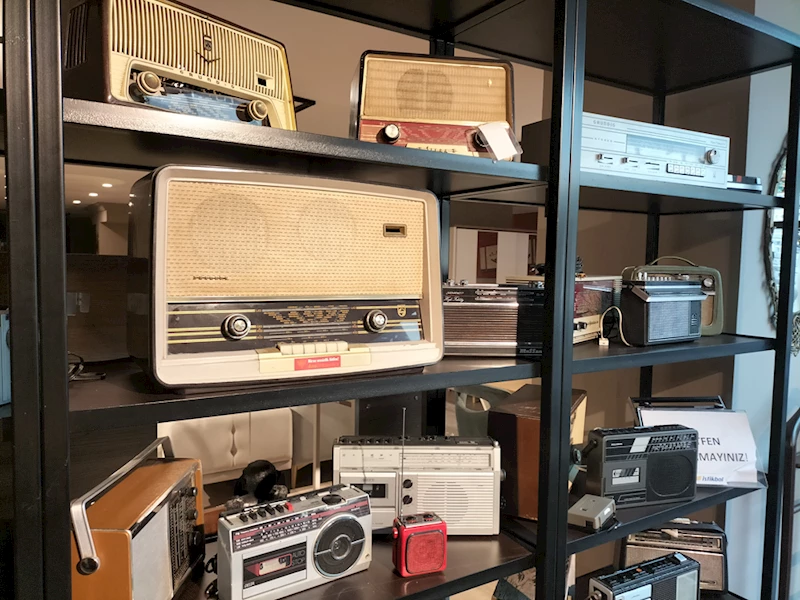 Antalyalı esnafın üç tekerlekli bisikletle başlayan merakı koleksiyona dönüştü