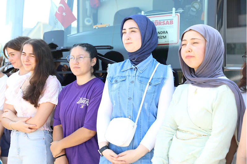 Antalyalı gençler yaz kampı için Rize ve Mersin